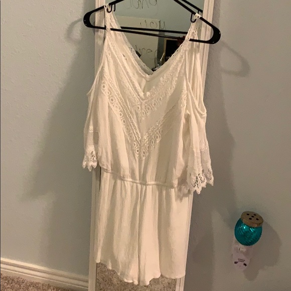 SOLD🎉 - Picture 2 of 5